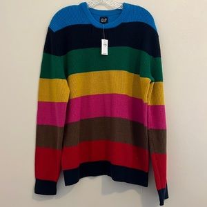 Men’s GAP sweater never used with tag. Size M. Multicolor